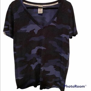 Camo v neck tee